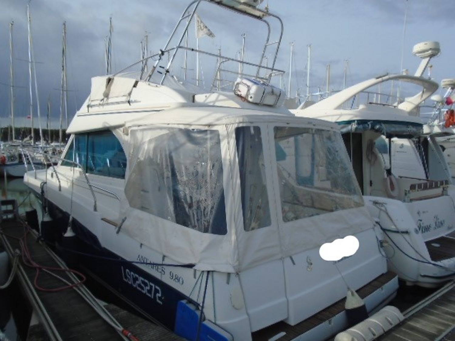 slider 1 Beneteau Antares 980 Fly